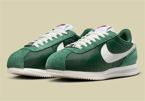 nike cortez schwarz türkis|nike cortez shoes green.